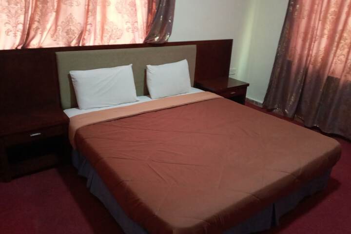 Room 16 of 50