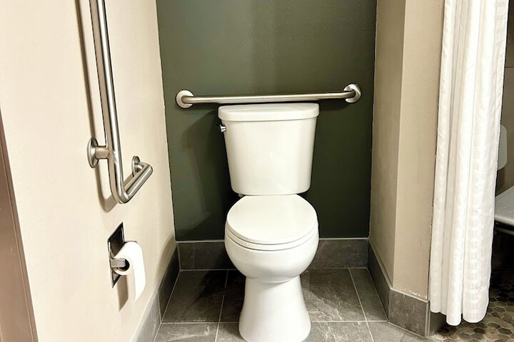 Room 76 of 100