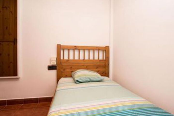 Room 76 of 140