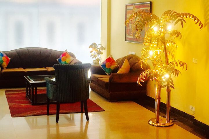Entrance & Lobby