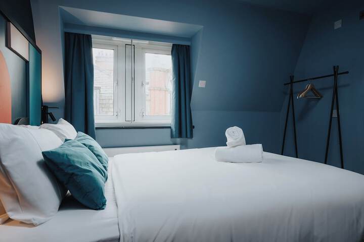 Room 13 of 48