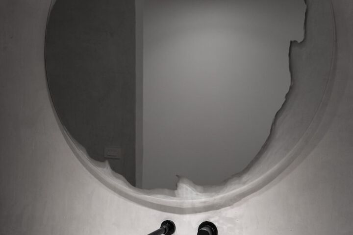 Room 17 of 47