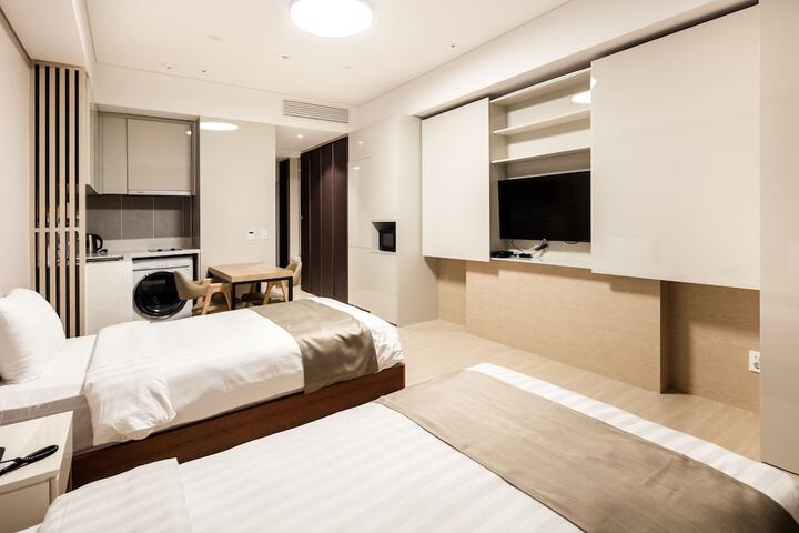 Room 14 of 85