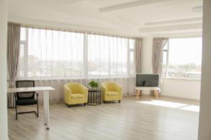 Home Alliance Huayi Hotel(XingCheng ancient city railway station)