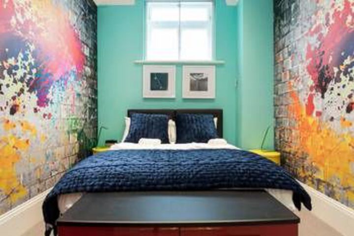 Room 10 of 24
