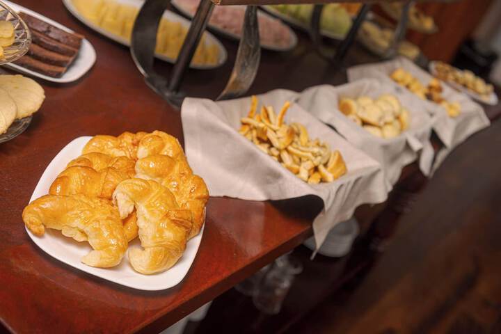 Breakfast buffet