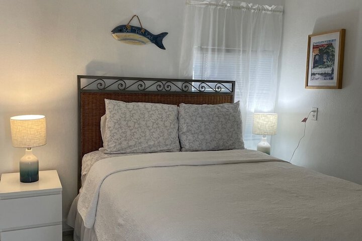 Room 16 of 156