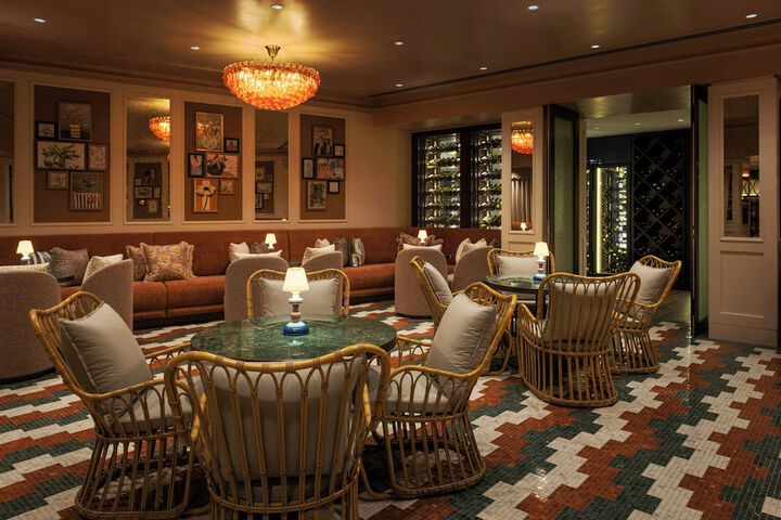 Lounge 291 of 334
