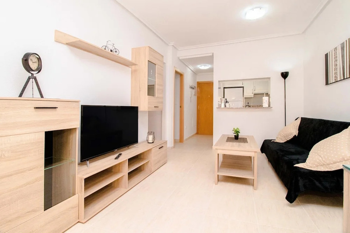 Room 4 of 16