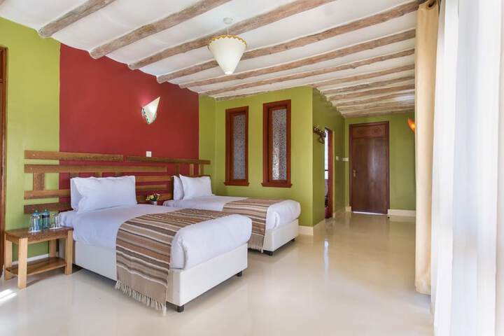 Room 3 of 38