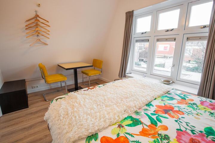 Room 15 of 29