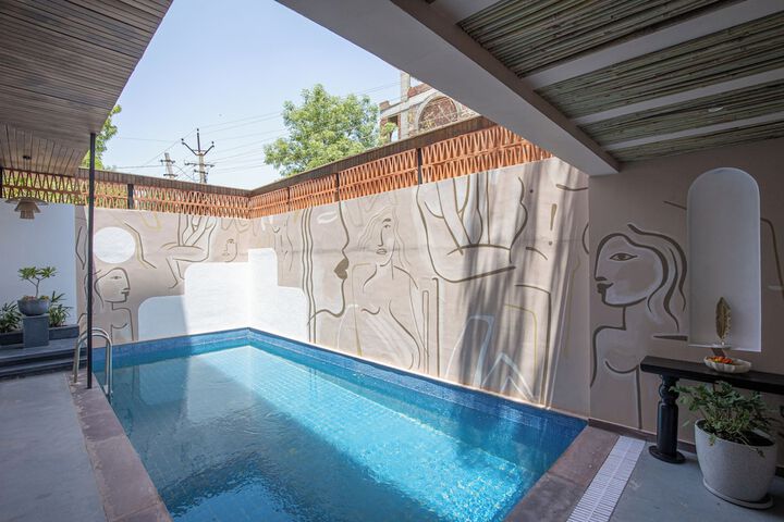 Pool 66 of 84