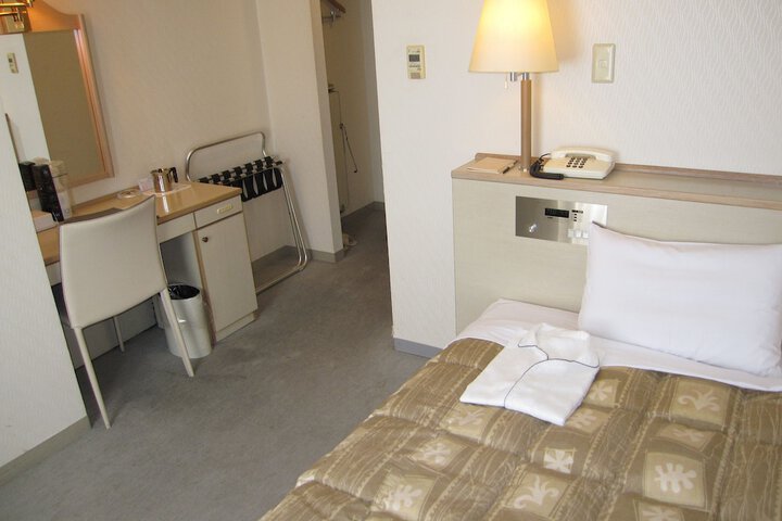 Room 5 of 39