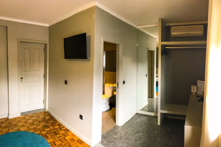 Room 21 of 51