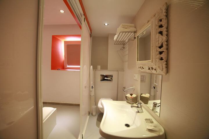 Room 26 of 50