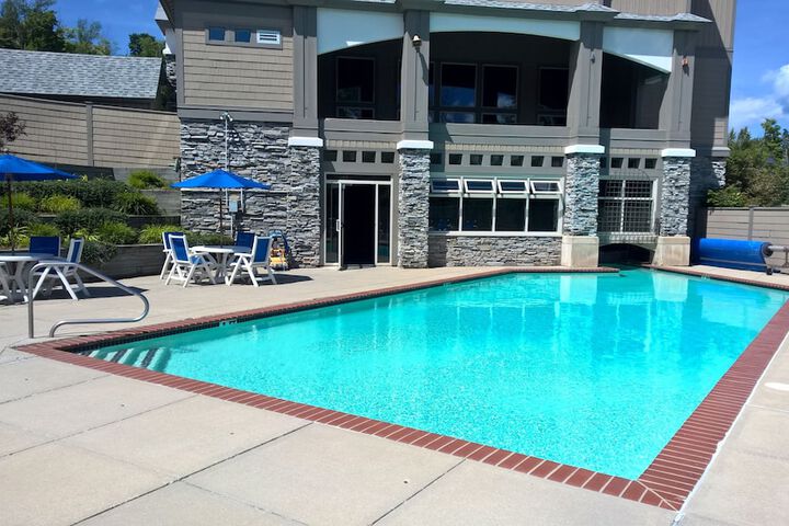 Pool 76 of 83