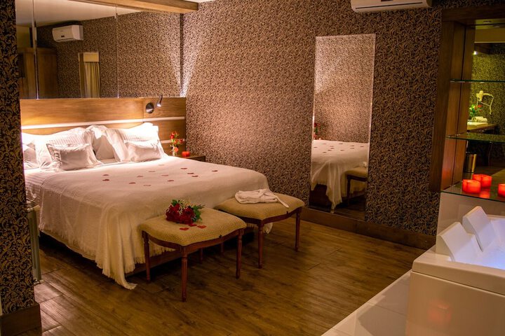 Room 46 of 148