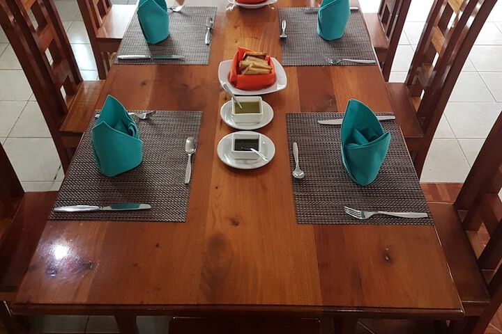Dining 27 of 40