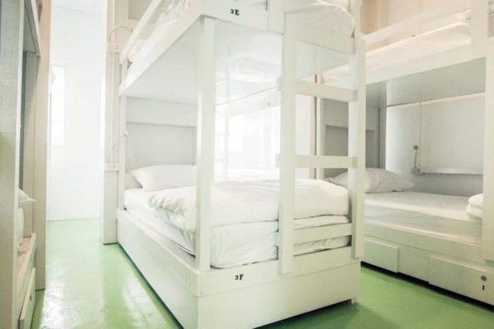 Room 5 of 38