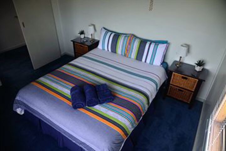 Room 9 of 13