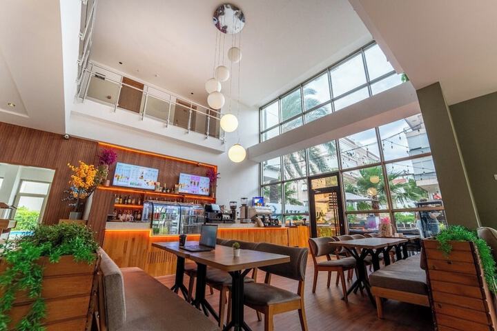 Guest Lobby