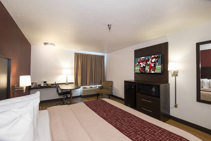 Superior King Bed (6 of 10)