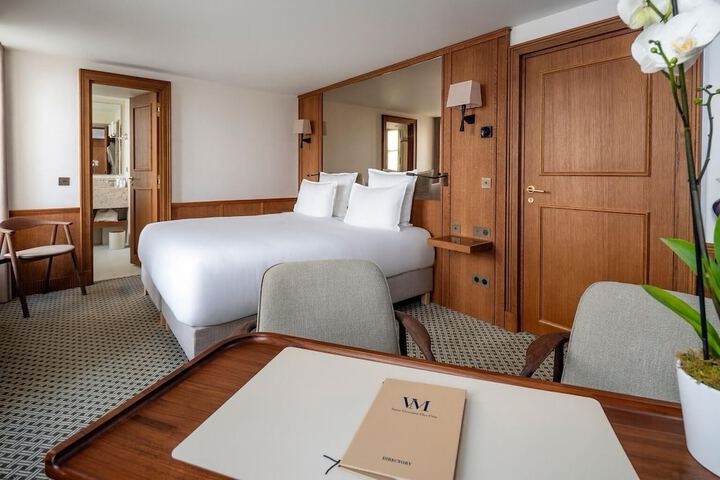 Room 8 of 37