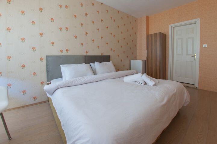 Room 5 of 25