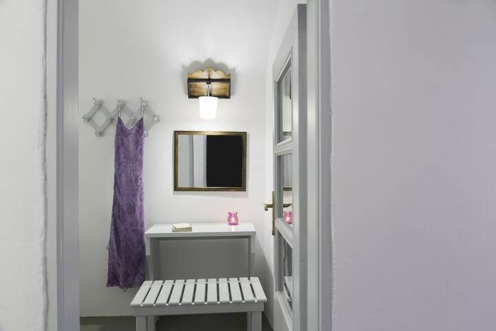 Room 16 of 32