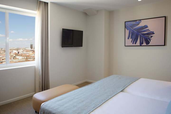 Room 13 of 202