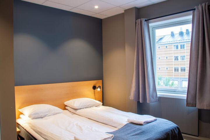 Room 49 of 86