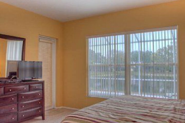 Room 7 of 20