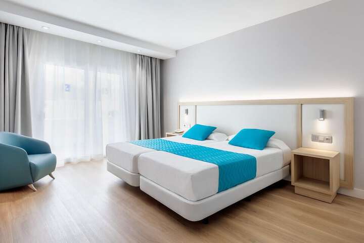 Room 10 of 51