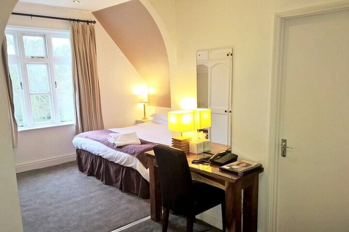 Room 30 of 91