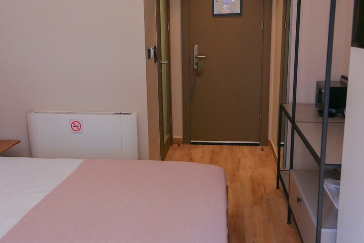Room 25 of 73