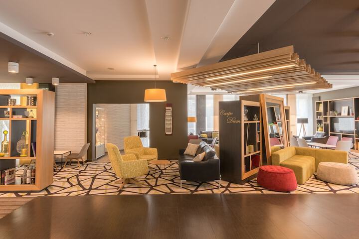Hotel 179 of 193