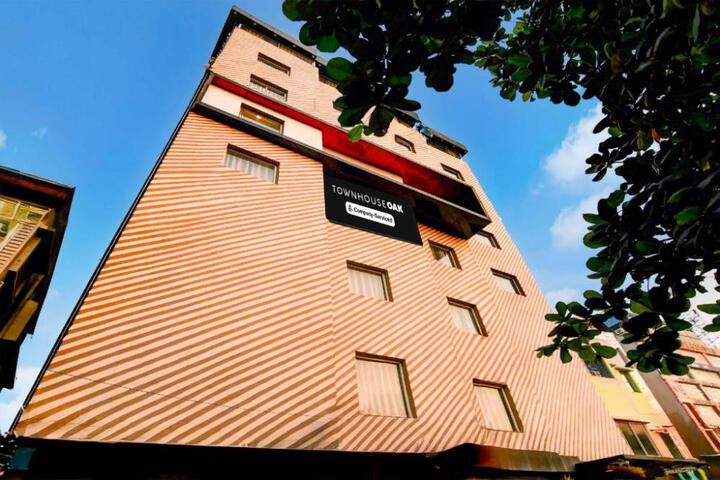 Townhouse Oak Kolkata Tegharia Bus Stand