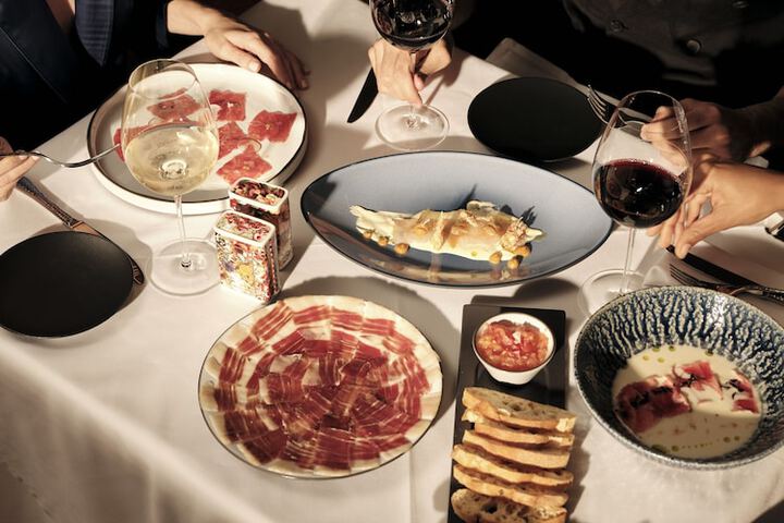 Dining 169 of 229