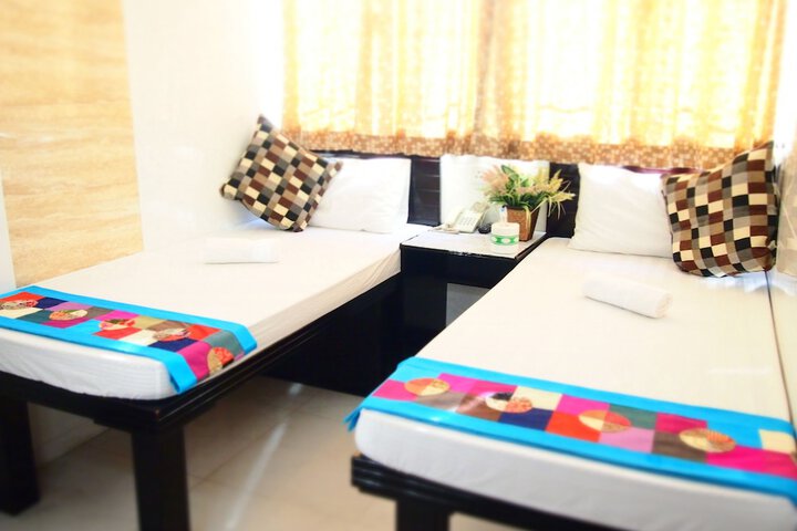 Room 3 of 60