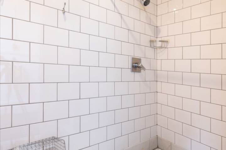 Room 153 of 172