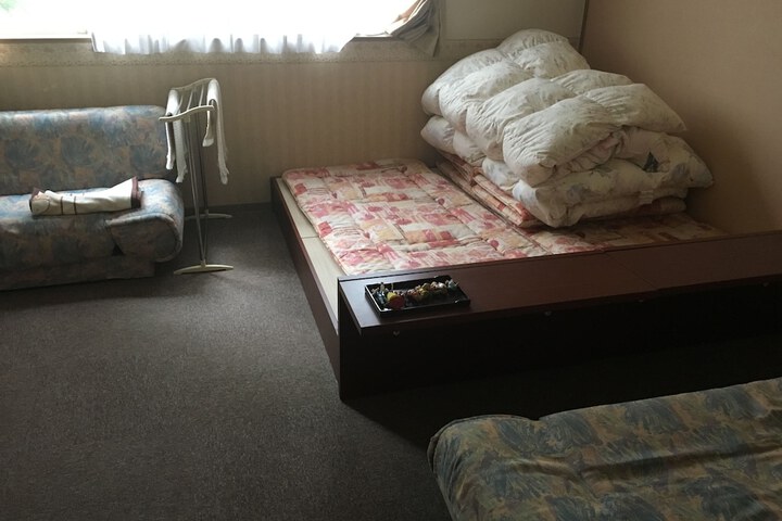 Room 5 of 31