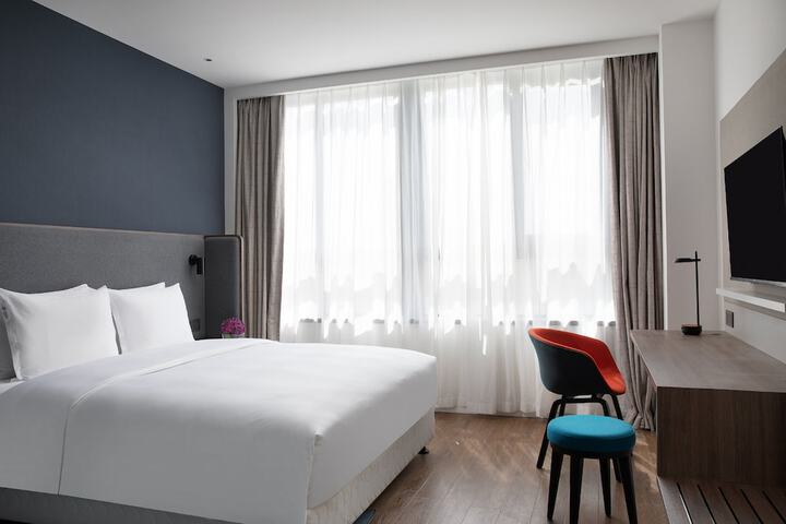Room 3 of 49