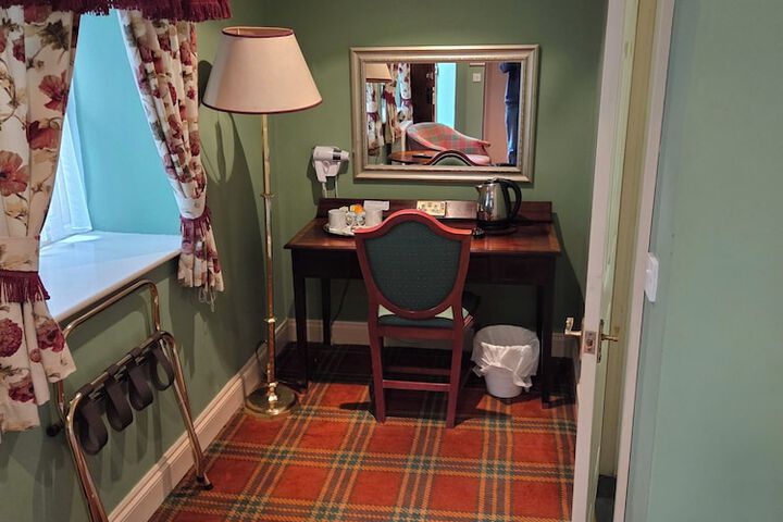 Room 15 of 29