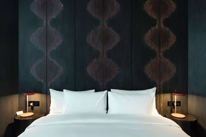 Room 74 of 280