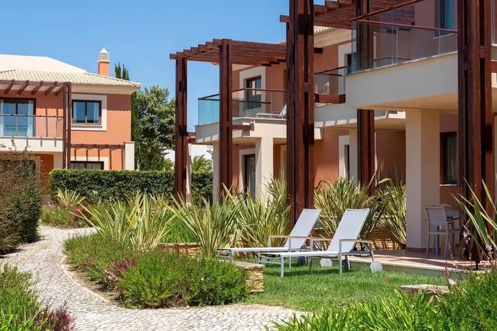 Image of Beautiful Home in Lagoa With 2 Bedrooms Outdoor Swimming Pool and Swimming Pool