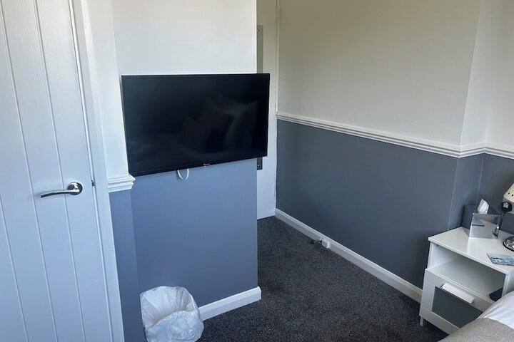 Room 50 of 68