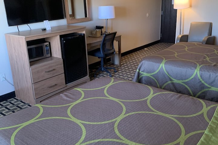 Room 6 of 62