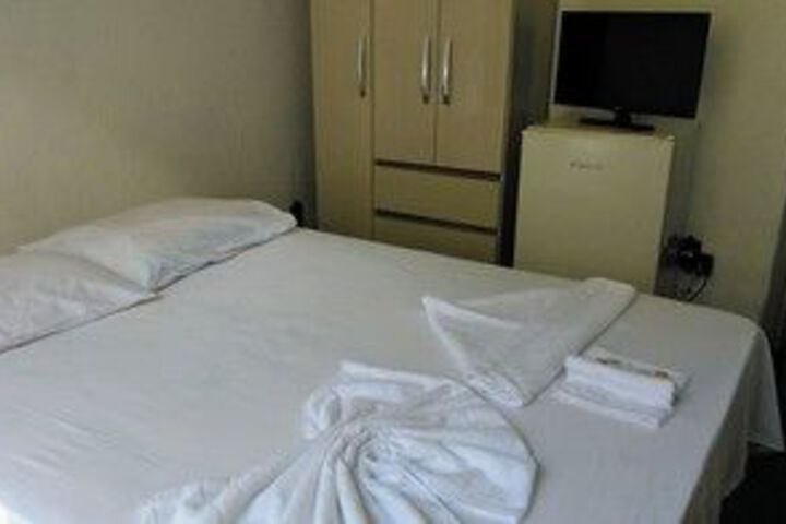 Room 8 of 26