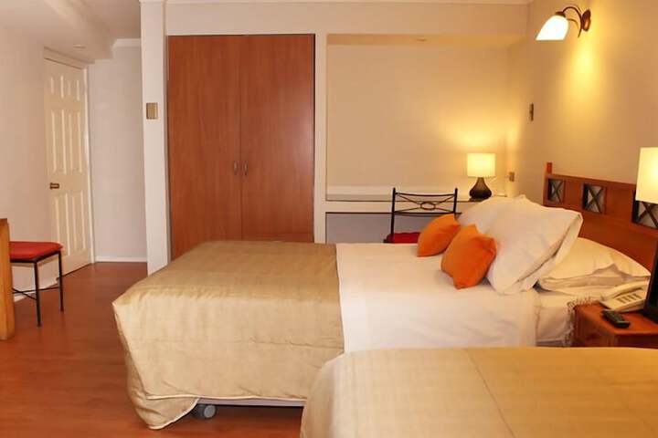 Room 10 of 36
