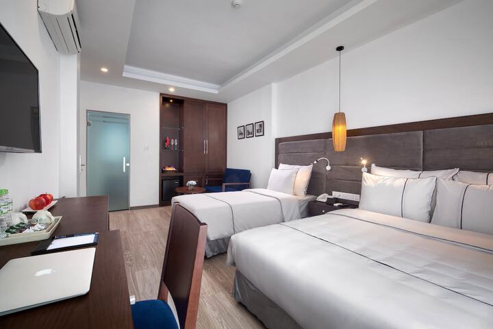 Room 17 of 79